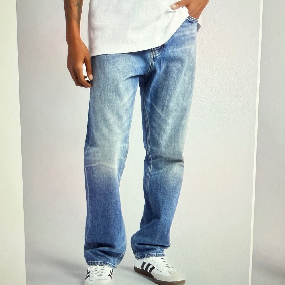 Fear of God Essentials Five-Pocket Straight Leg Jeans
